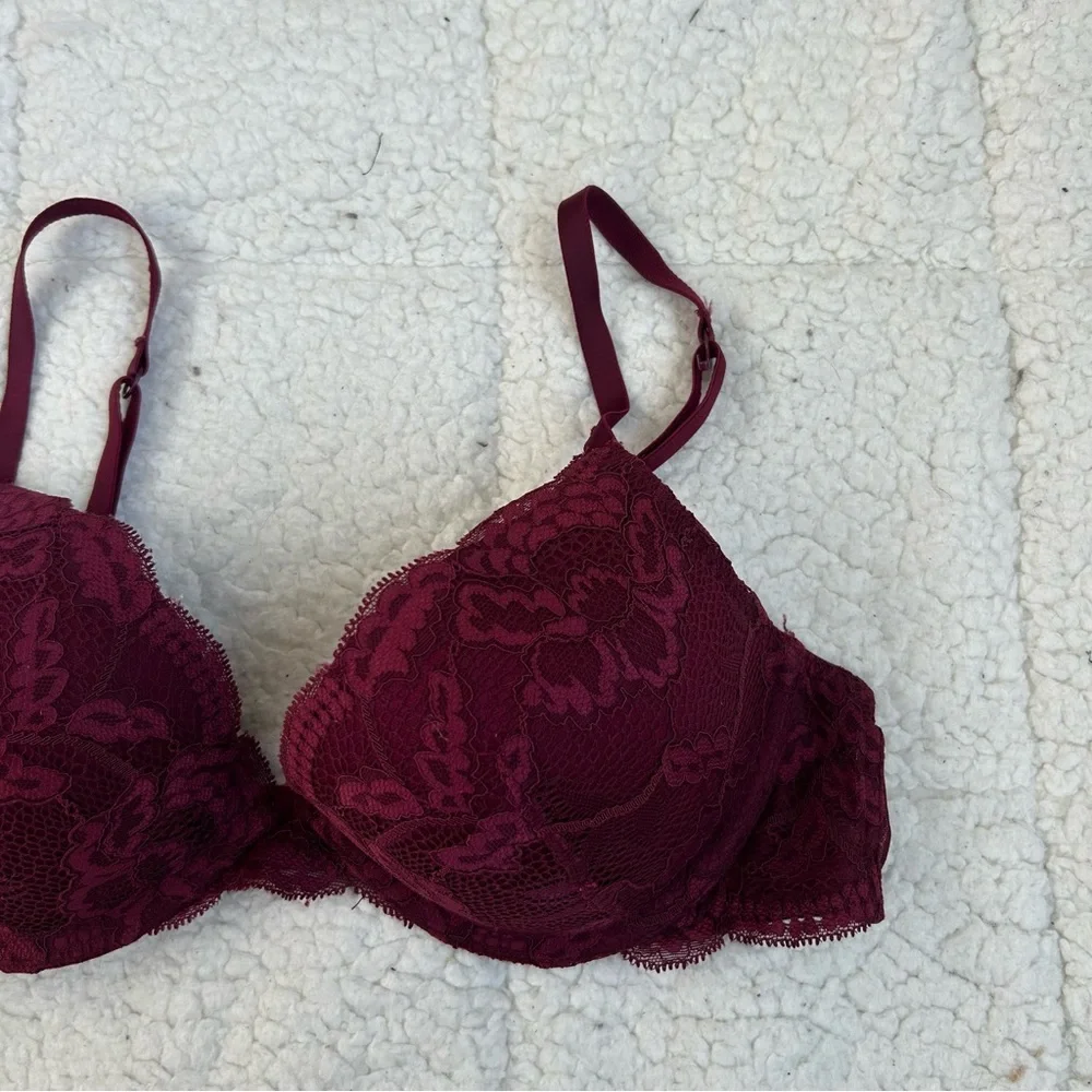LA SENZA Burgundy Lace Push-Up Bra with Adjustable Straps - Picture 2 of 8